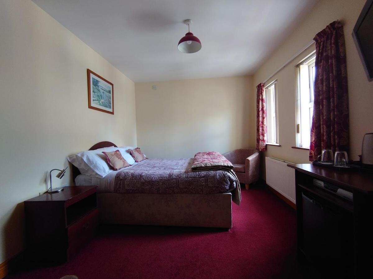 Town Clock Guesthouse Donegal Town ภายนอก รูปภาพ